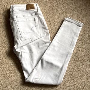 ✨AE WHITE JEGGINGS✨